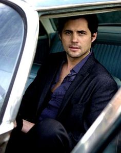 Kristoffer Polaha