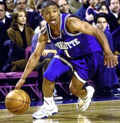 How tall is Muggsy Bogues, height, biography, net worth — Heights Compare
