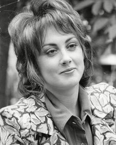 Paula Wilcox