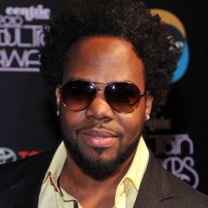 Dwele