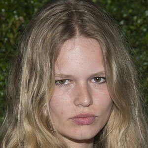 Anna Ewers