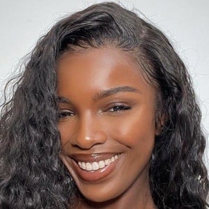 Leomie Anderson