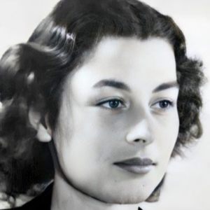 Violette Reine Elizabeth Szabo