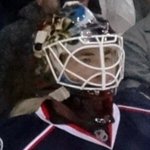 Curtis McElhinney