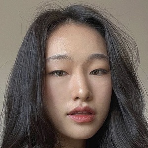 Ivy Zhou